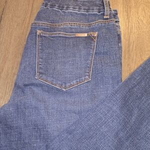 Chico's Sz. 6 Girlfriend Ankle Jeans